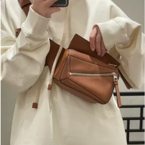 LoeweMini Puzzle 腰包