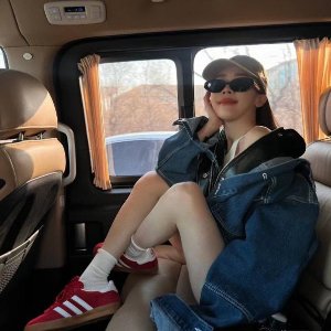 UO 运动品牌也疯狂🔥adidas德训鞋€55，Puma辣妹Tee仅€20