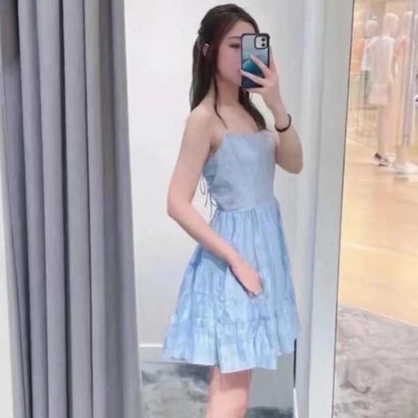亚麻混纺连衣裙