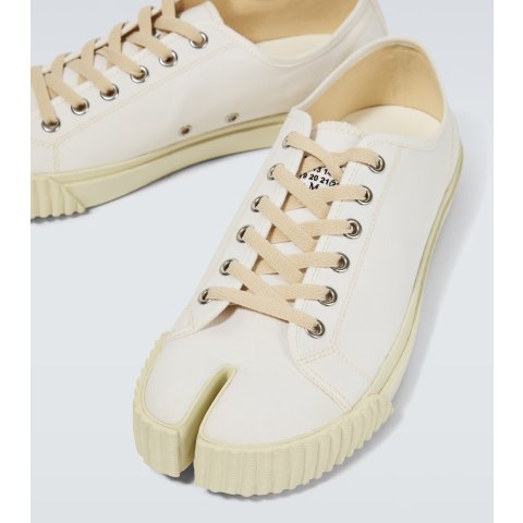 Maison MargielaTabi 帆布鞋