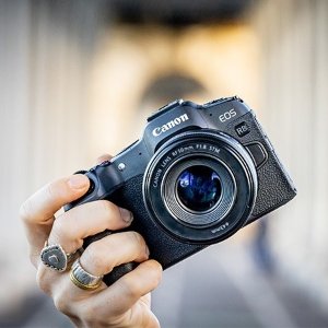 📷 Canon EOS R8 套机 | 全画幅的轻巧实力派