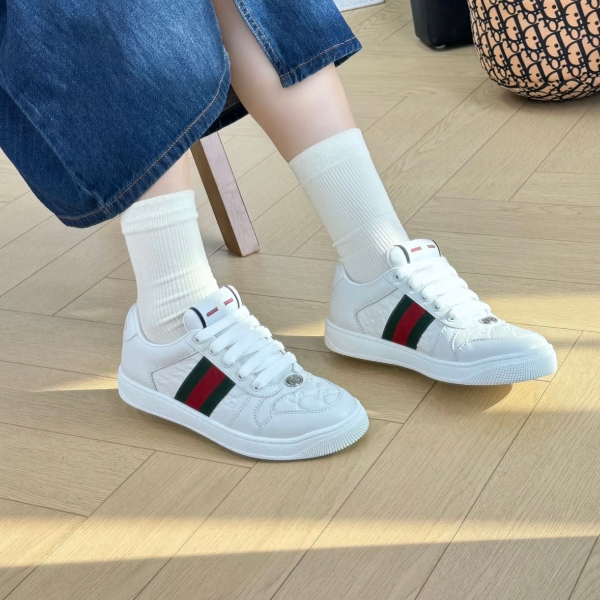 小白鞋