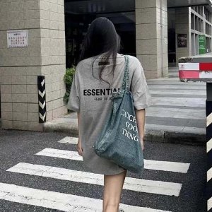 5折起 短裤€66Essentials 清仓大促 🛒薄荷绿logoT恤仅€52 速收！