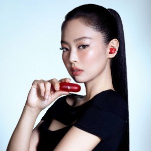 Beats Solo 耳机🎧颜值与实力并存！续航长达18h+