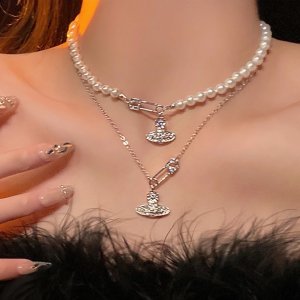 5折起 爆款珍珠choker€142Vivienne Westwood 西太后清仓🪐珐琅土星耳钉€69.9