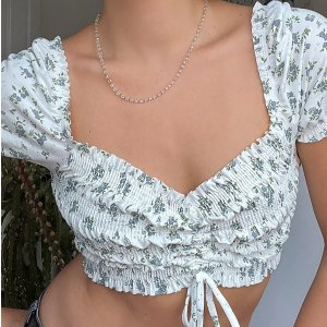 Urban Outfitters 碎花报道！🌷网感蛋糕裙、氛围感吊带裙