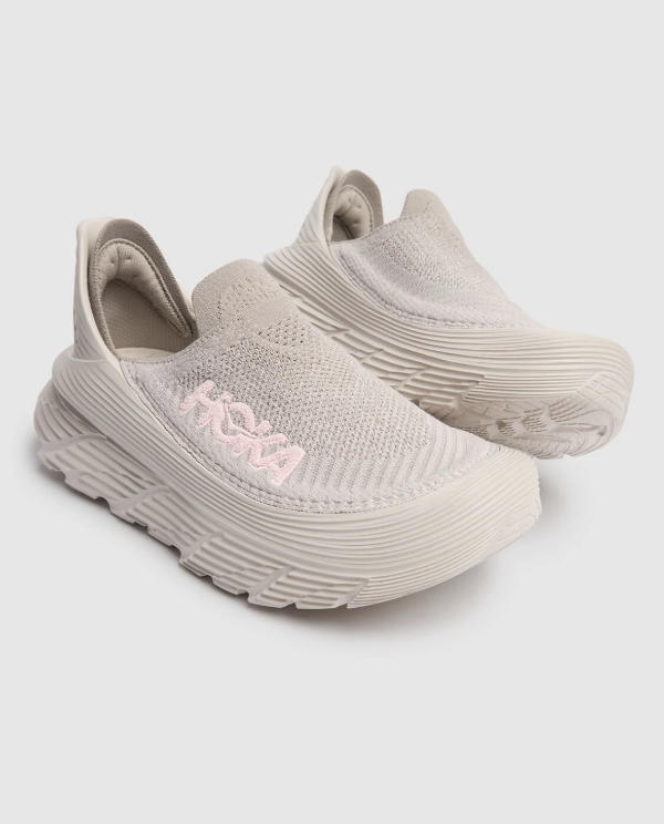 Hoka Restore 跑鞋