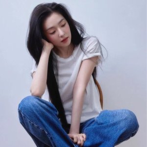 直接8折 碎花裙€16今晚截止：H&M闪促 20欧便宜货💥白色正肩Tee€8