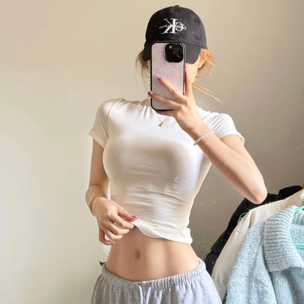 SKIMS 米白色短袖
