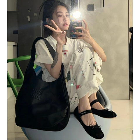 Miu Miu芭蕾平底鞋