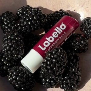 爆款Labello黑莓润唇膏低至€1.83！涂上秒变果汁唇🍇💋