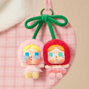 泡泡玛特 Crybaby 🍒樱桃挂件 甜酷来袭，走哪都被夸！