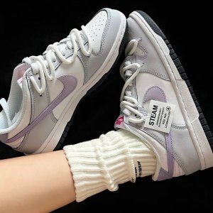 4折起！Nike Dunk烟灰紫€60JD Sports 夏季大促！Puma、adidas、北脸等运动牌跌爆了