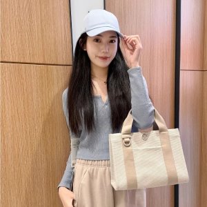 Lululemon眼花了 看见Woody了Two-Tone 托特包 4.5L