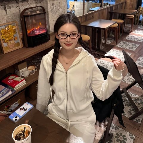 ROSYLYN BUNNY 外套