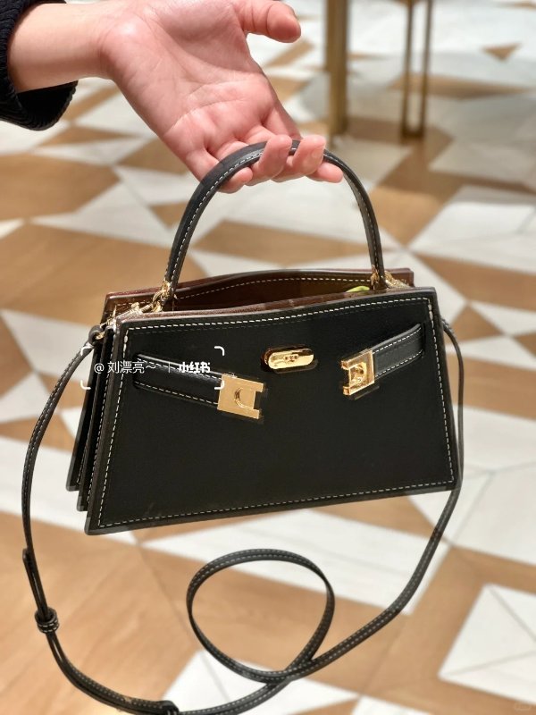 Petite Lee Radziwill皮革手袋