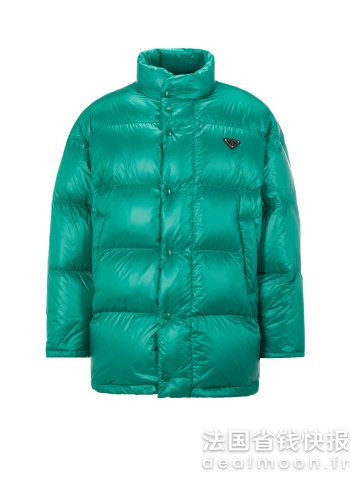 Prada直接5折羽绒服