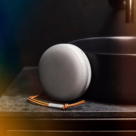 Beosound A1 圆盘音箱