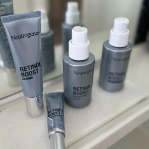 Neutrogena 露得清  视黄醇面霜性价比王者