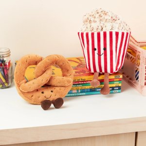 Jellycat 新款限定上架 开心果🐻巴塞罗熊、天空龙爆款补货