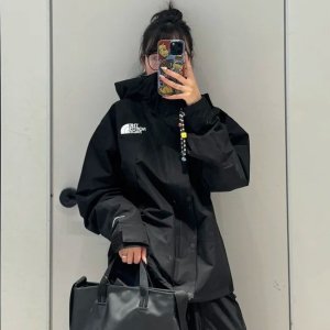 4折起！北面冲锋衣€50Prime Day：山系人必冲⛰️捡漏大牌冲锋衣！北面、狼爪、Helly Hansen