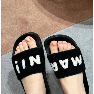 Logo 凉鞋
