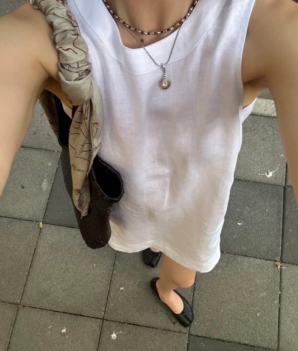 亚麻小白裙