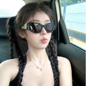 5折起+叠8折！BB巴黎世家€220Mytheresa 大牌墨镜狂薅🕶️Celine凯旋门、YSL Rose同款