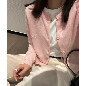 Acne Studios好粉嫩的配色 @小liu同学针织开衫