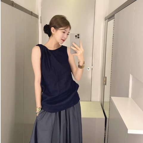 亚麻扭纹细节上衣