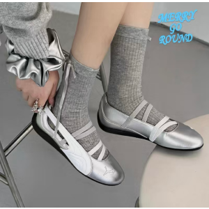 5折起+叠75折！阿迪黑白外套€35