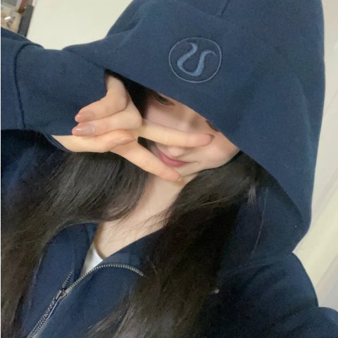  Scuba 宽松半拉链连帽衫