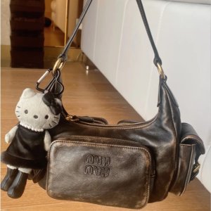 Miu Miu 红点大牌解禁！保龄球包、小福袋超萌