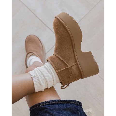 UGGCLASSIC ULTRA 加绒厚底靴