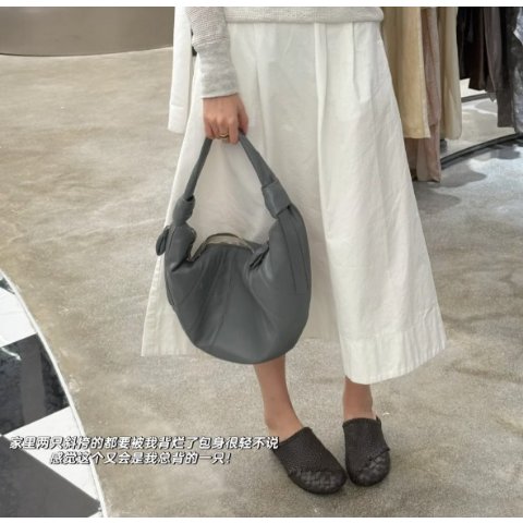 Lemaire幸运饼干自重超轻 @子慧李陈呐Fortune Croissant 皮革单肩包