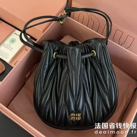 Miu Miu黑色小福袋参加！Black 绗缝Nappa小袋