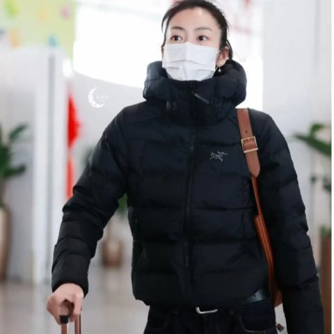 女士连帽羽绒服 黑五