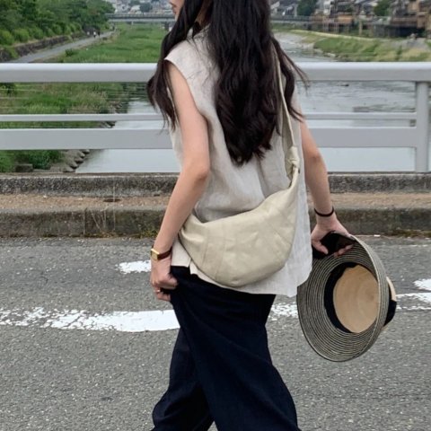 Lemaire史低价补货到！手慢无Croissant 小号皮革单肩包