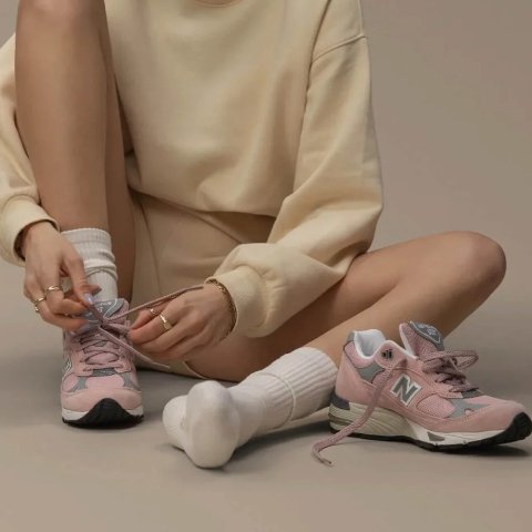  W991 粉色运动鞋