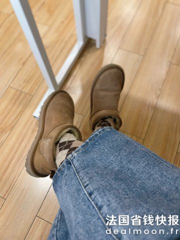 UGGMini II 栗色短靴