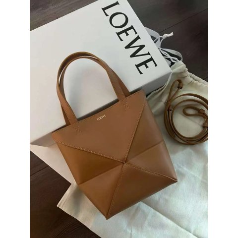 Loewe@大页榕Mini Puzzle Fold 托特包
