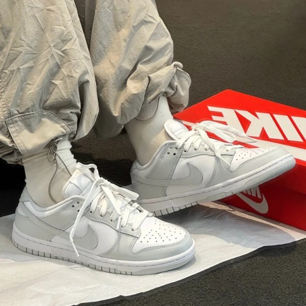 Nike DUNK RETRO 白色运动鞋