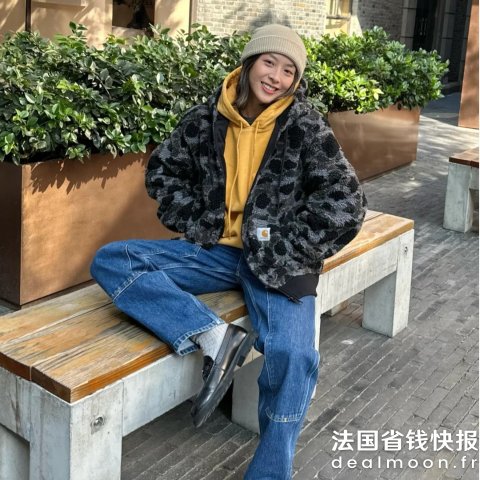 迷彩抓绒夹克衫