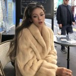 「看起来贵但价格真香」环保皮草外套！折扣+穿搭公式