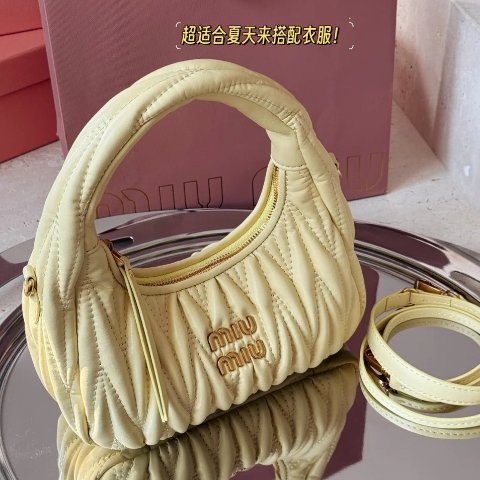 WANDER HOBO 手提包