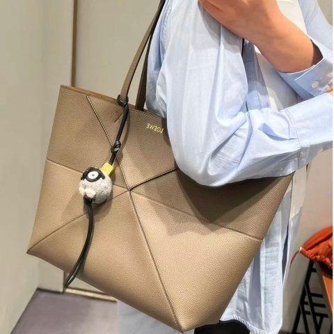 PUZZLE牛皮横款托特包