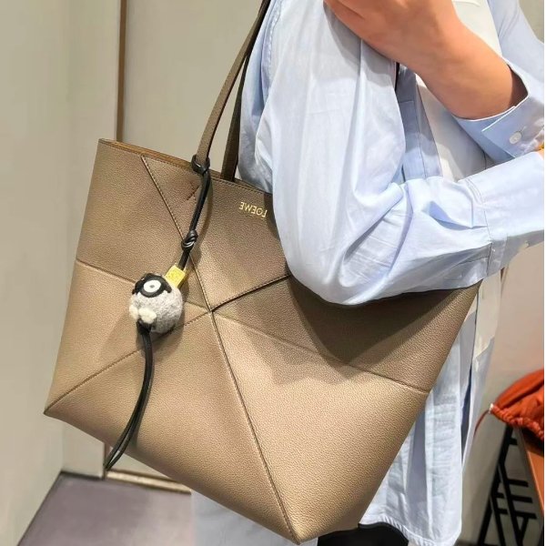 PUZZLE牛皮横款托特包