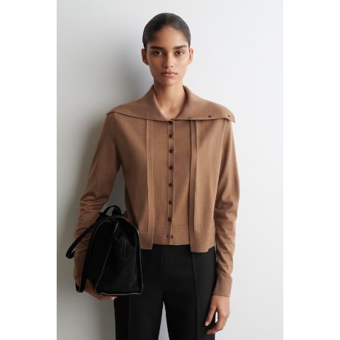 美利奴羊毛高领开衫