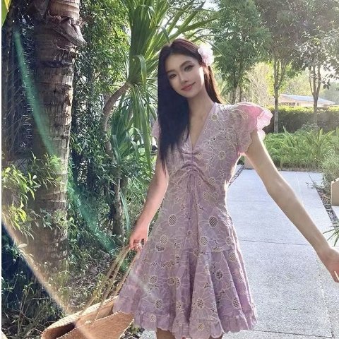 Sandro巨出片的小裙裙！水溶蕾丝裙