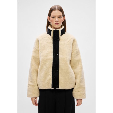 Barbour International摇粒绒夹克